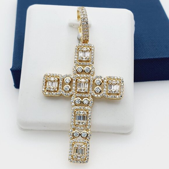 - 14K Gold Plated Cubic Zircon Pendant, EVBRS514 - Picture 1 of 10